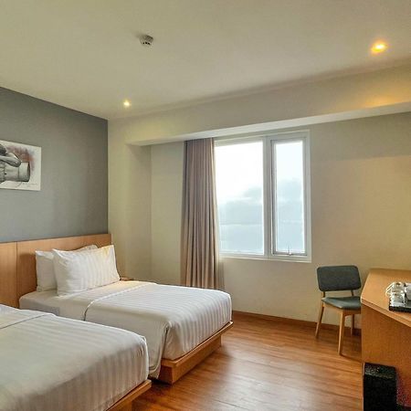 Hotel Santika Premiere Ambon Eksteriør billede